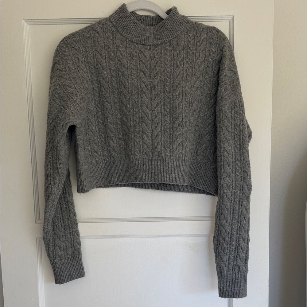 MPG Heather Gray Knit Sweater